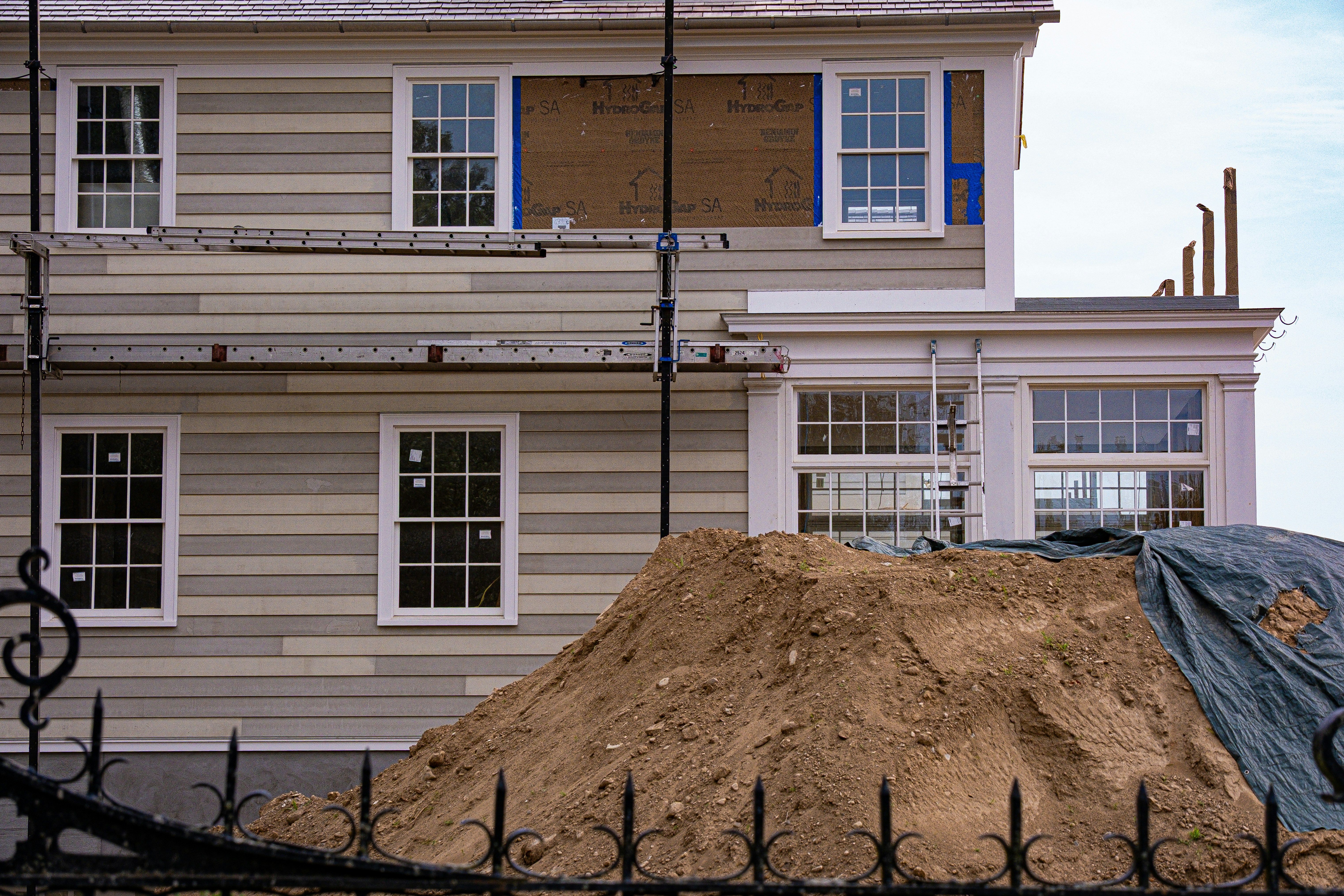 Re-Construction Strategies: Transforming Old Buildings into Modern Masterpieces